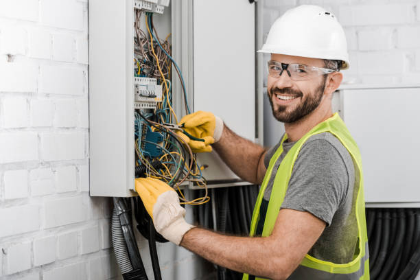 Best Emergency Electrical Repair  in Covington, WA